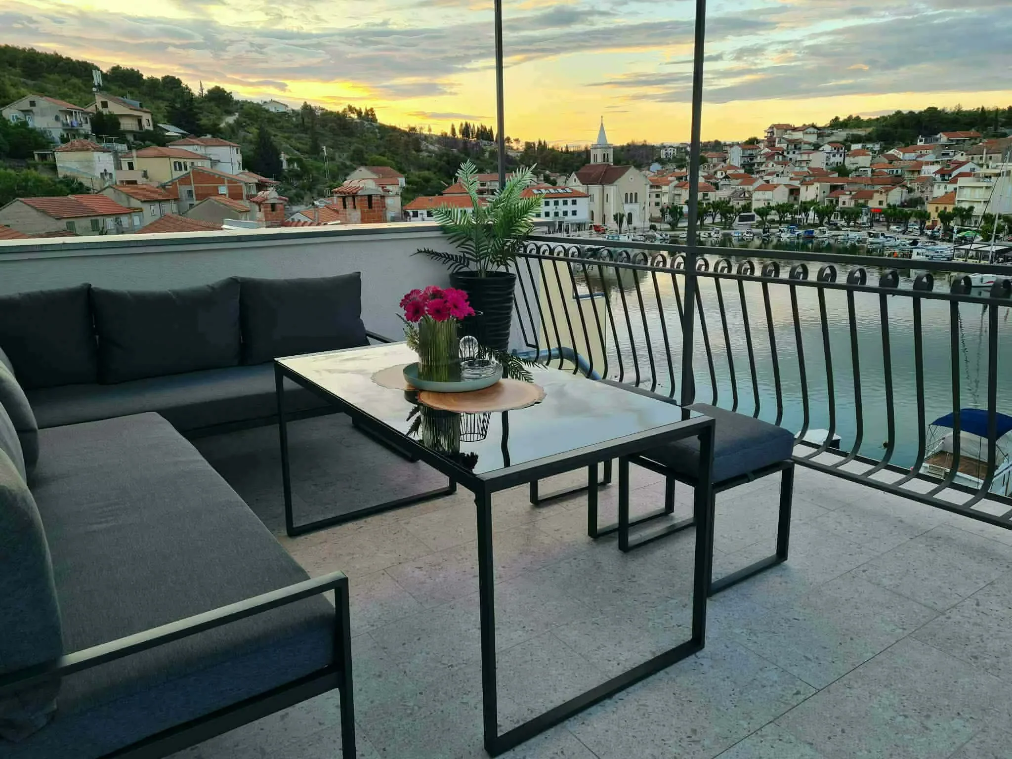 Apartmani Mellon — Pogled na Šibenski zaljev iz Zatona